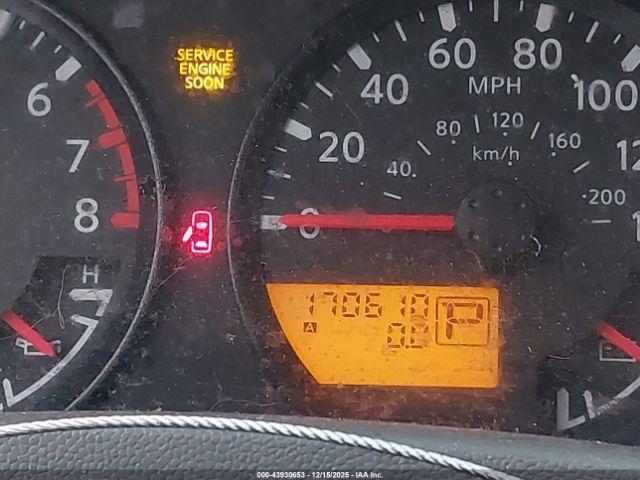 Nissan Xterra S Image 13