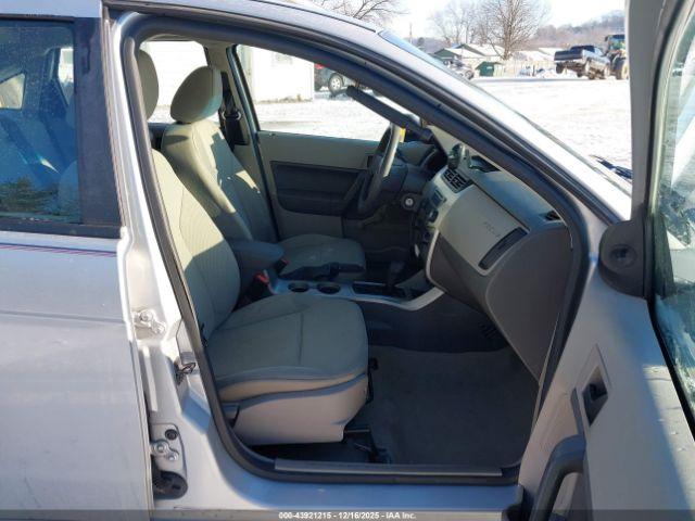 Ford Focus S Image 5