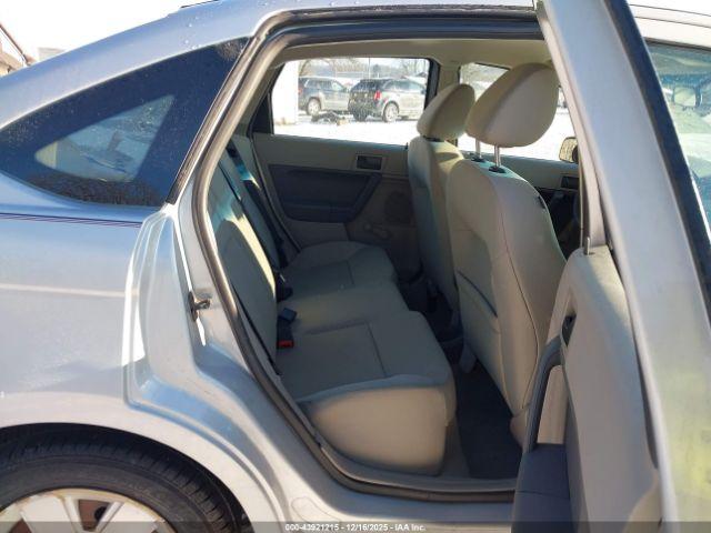 Ford Focus S Image 12