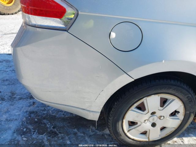 Ford Focus S Image 18