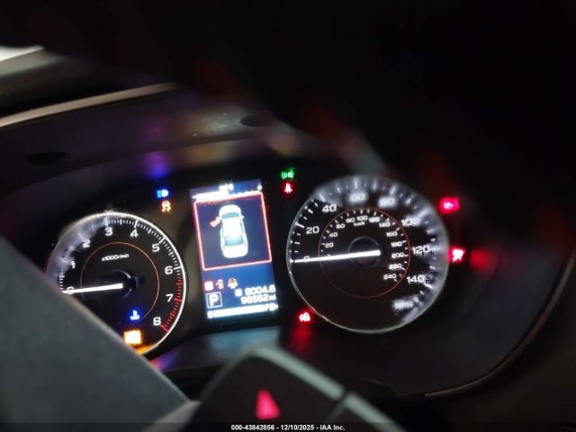 Subaru Crosstrek 2.0i Limited Image 3