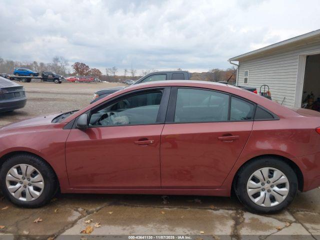 Chevrolet Cruze Ls Auto Image 12