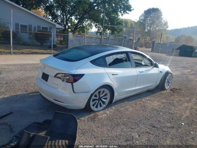 Tesla Model 3 Long Range Dual Motor All-wheel Drive Image 14