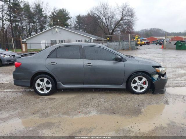 Toyota Corolla S Image 14