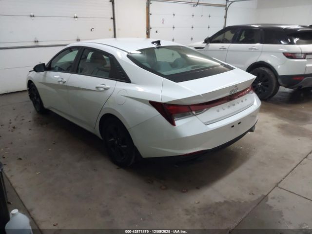 Hyundai ELANTRA Sel Image 16