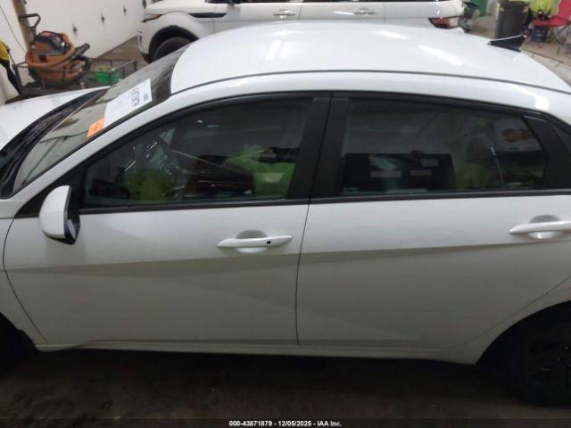 Hyundai ELANTRA Sel Image 15