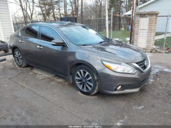  Salvage Nissan Altima