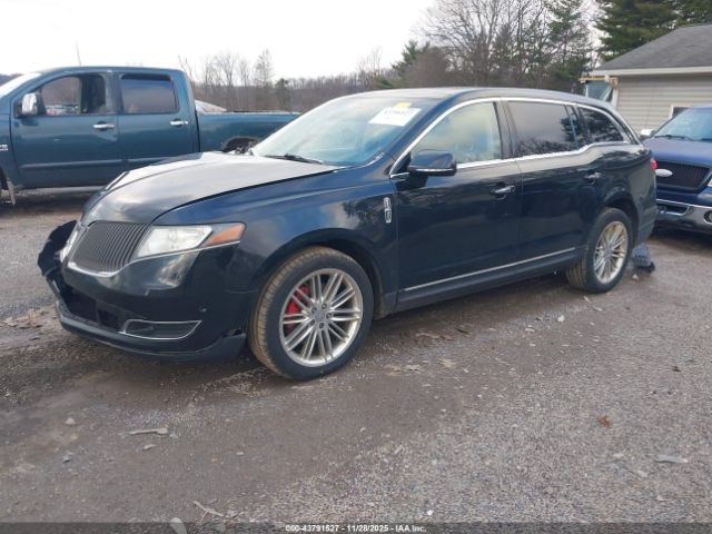 Lincoln MKT Ecoboost Image 14