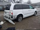 Chrysler Town & Country Touring-l Image 3