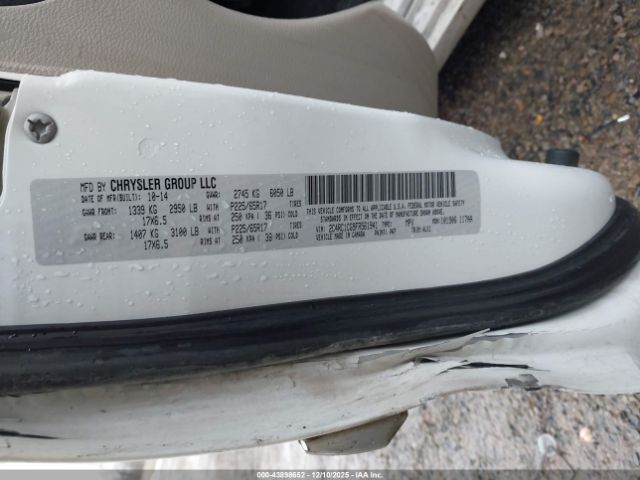 Chrysler Town & Country Touring-l Image 5