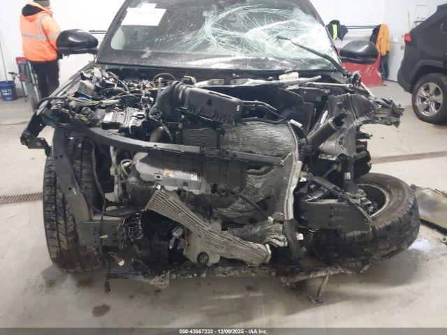 Ford Explorer Xlt Image 2