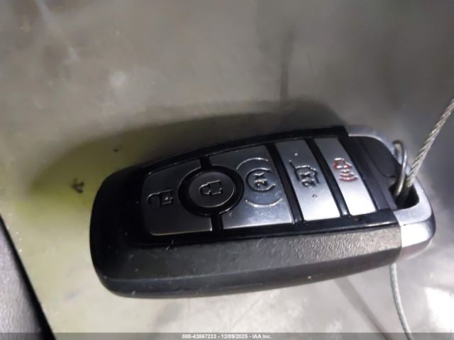 Ford Explorer Xlt Image 3