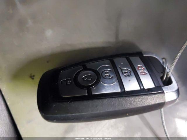 Ford Explorer Xlt Image 3