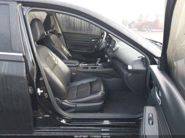 Nissan Altima 2.5 Sr Image 3