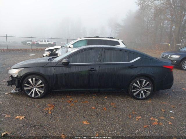 Nissan Altima 2.5 Sr Image 10