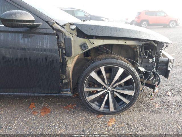 Nissan Altima 2.5 Sr Image 16