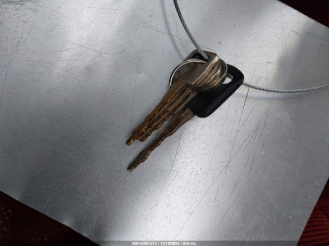 Ford Thunderbird Image 12