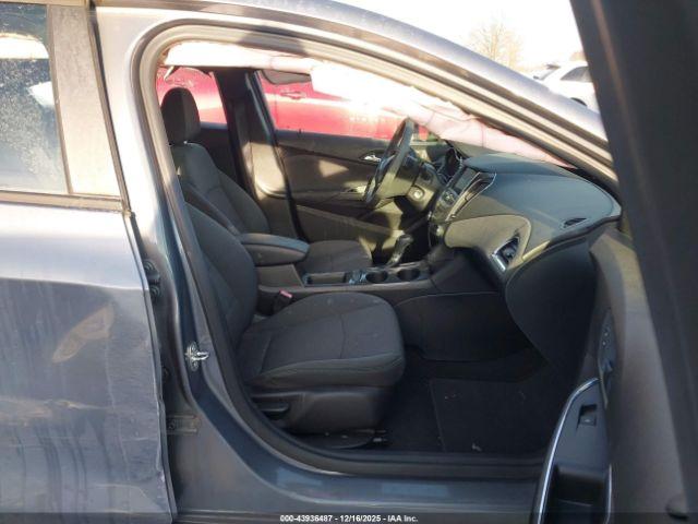 Chevrolet Cruze Lt Image 2