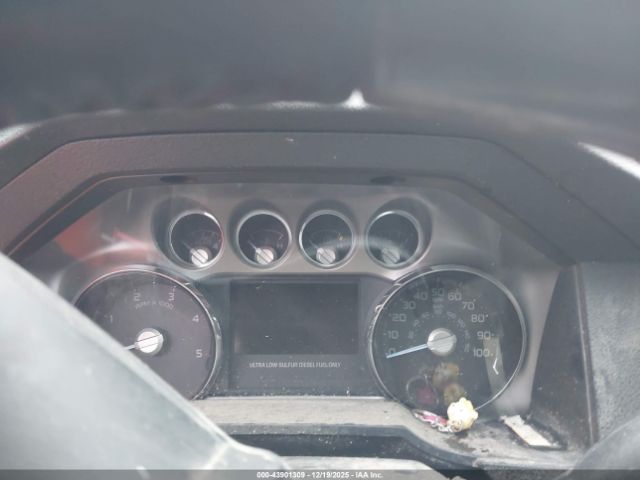 Ford F-350 Lariat Image 6