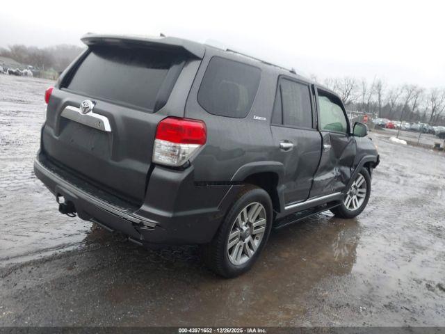 Toyota 4Runner Limited Image 4