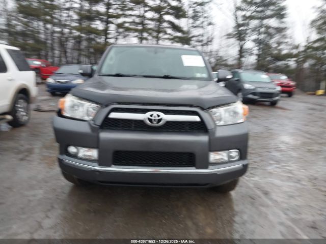 Toyota 4Runner Limited Image 9