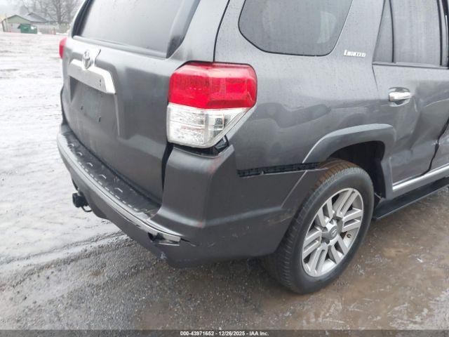 Toyota 4Runner Limited Image 16
