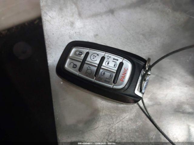 Chrysler Pacifica Touring-l Image 15