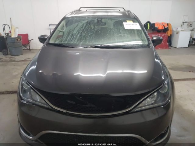 Chrysler Pacifica Touring-l Image 16