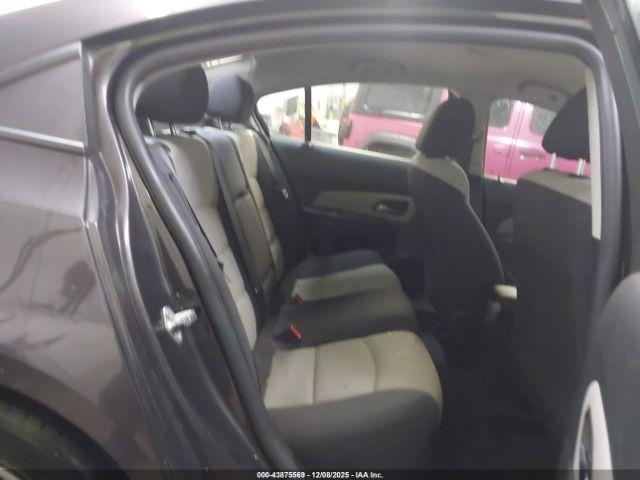 Chevrolet Cruze Ls Auto Image 10