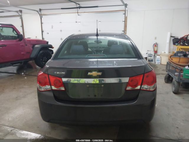 Chevrolet Cruze Ls Auto Image 4