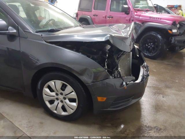 Chevrolet Cruze Ls Auto Image 17