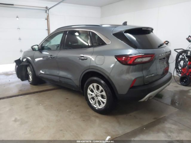 Ford Escape Active Image 4