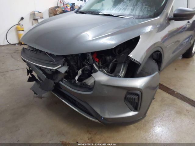 Ford Escape Active Image 16