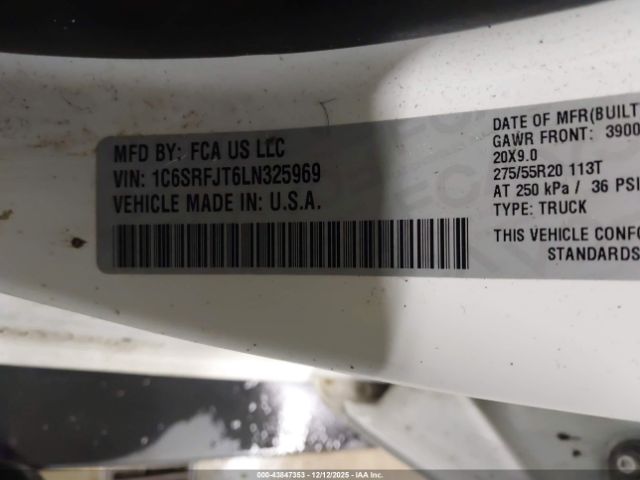 Ram 1500 Laramie  4x4 5'7 Box Image 10