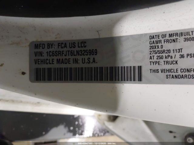 Ram 1500 Laramie  4x4 5'7 Box Image 10