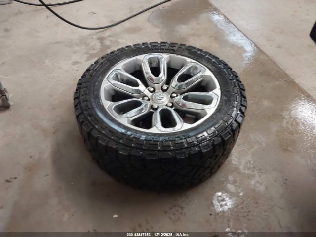 Ram 1500 Laramie  4x4 5'7 Box Image 8