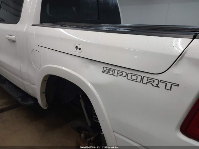 Ram 1500 Laramie  4x4 5'7 Box Image 11