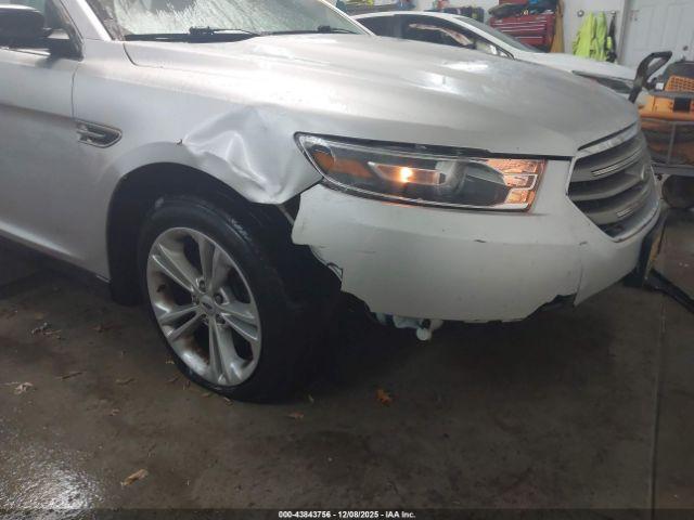Ford Taurus Se Image 11