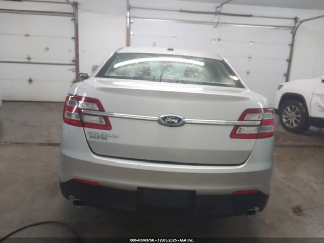 Ford Taurus Se Image 6
