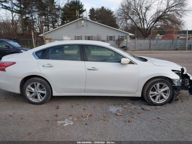 Nissan Altima 2.5 Sv Image 2