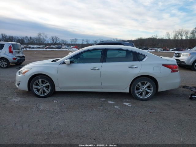 Nissan Altima 2.5 Sv Image 16