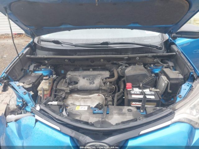 Toyota RAV4 Le Image 16