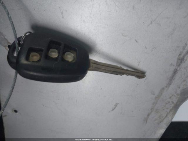 Toyota RAV4 Le Image 5