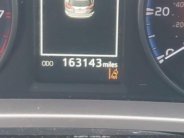 Toyota RAV4 Le Image 2