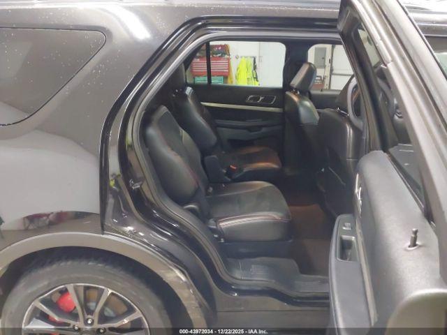 Ford Explorer Xlt Image 4