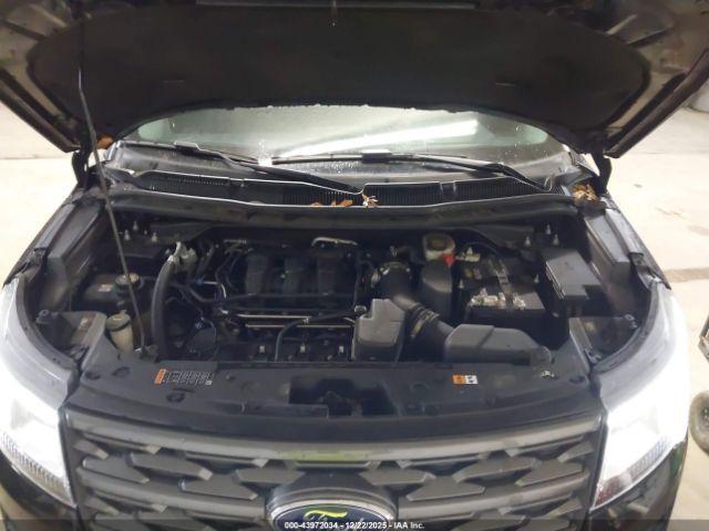 Ford Explorer Xlt Image 3