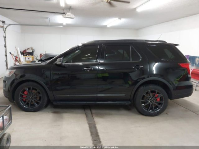 Ford Explorer Xlt Image 15