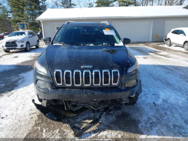 Jeep Cherokee Latitude Image 14