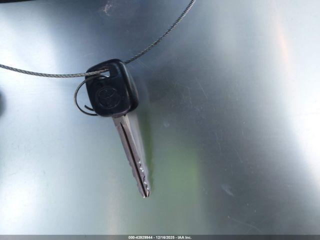 Toyota Tacoma Image 12