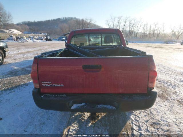 Toyota Tacoma Image 17